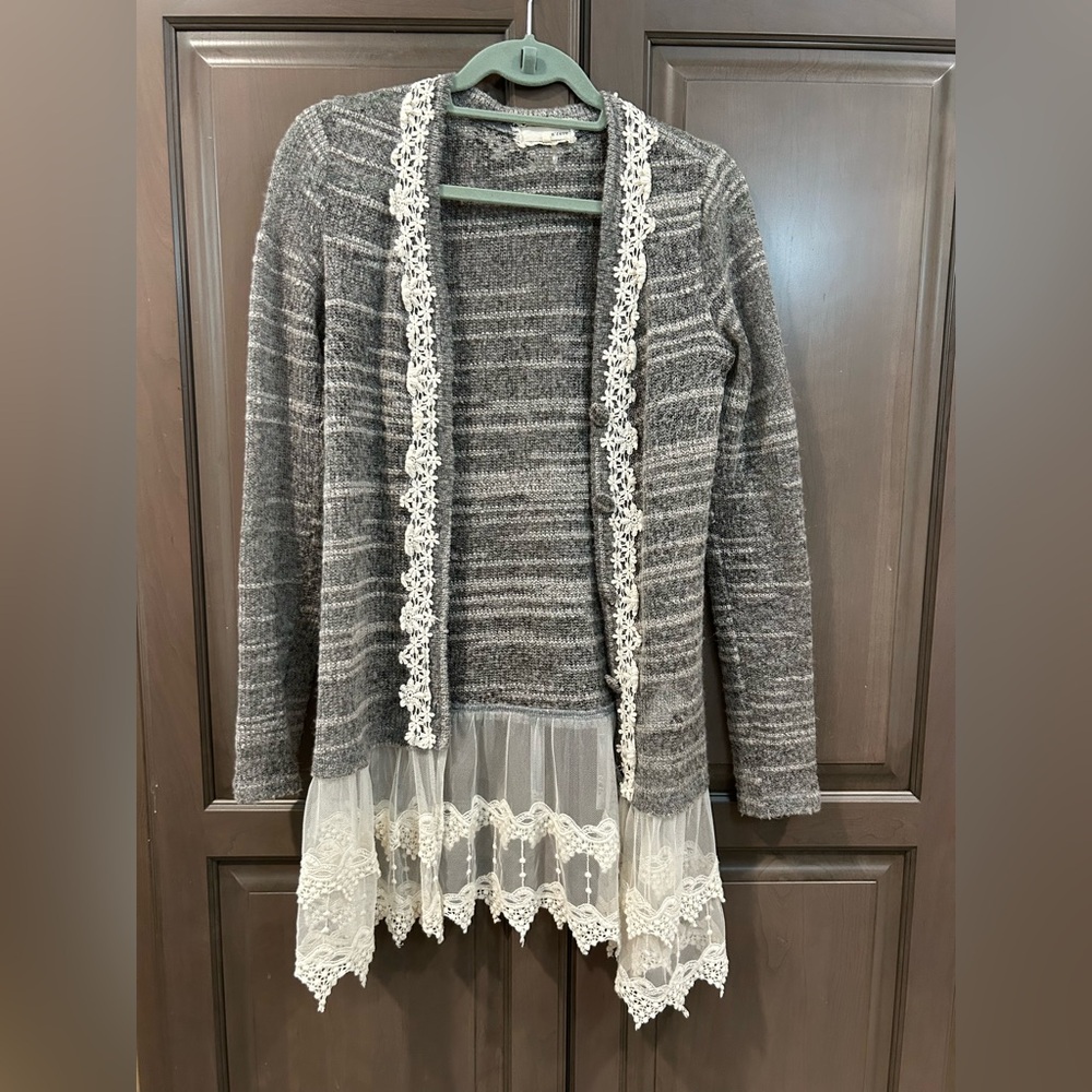 A’reve Anthropologie Grey Knit Cardigan with Ivory Lace Trim, Size S